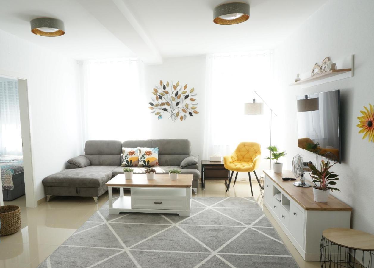 Mein Apartment Flowers Mit Kamin, Bis 10 Personen Frankenthal  Exteriér fotografie
