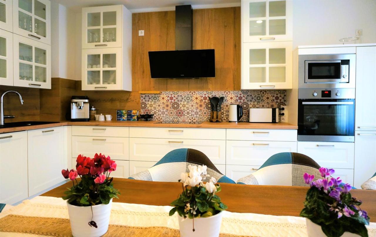 Mein Apartment Flowers Mit Kamin, Bis 10 Personen Frankenthal  Exteriér fotografie